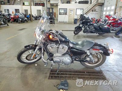 Trzecie zdjęcie samochodu z tyłu: 2010 HARLEY-DAVIDSON XL883 L VIN:1HD4CR218AC404116 - miniatura