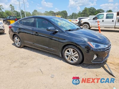 Czwarte zdjęcie samochodu z boku: 2020 HYUNDAI ELANTRA SEL VIN:5NPD84LFXLH611159 - miniatura
