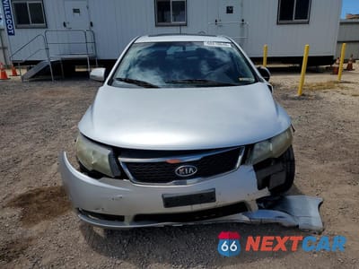 Piąte zdjęcie samochodu w środku: 2012 KIA FORTE EX VIN:KNAFU5A28C5547226 - miniatura