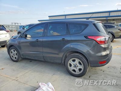 Drugie zdjęcie samochodu z przodu: 2018 FORD ESCAPE S VIN:1FMCU0F79JUA08447 - miniatura