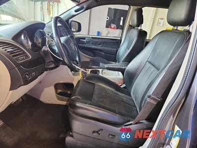 Zdjęcie 7 z 12 samochodu: 2019 DODGE GRAND CARAVAN SXT VIN:2C4RDGCG7KR802454 - miniatura