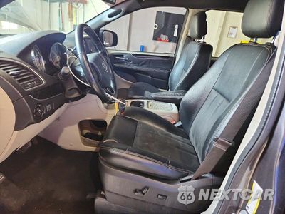 Zdjęcie 7 z 12 samochodu: 2019 DODGE GRAND CARAVAN SXT VIN:2C4RDGCG7KR802454 - miniatura