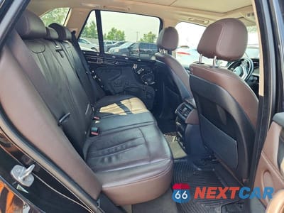 Zdjęcie 11 z 14 samochodu: 2016 BMW X5 XDRIVE35I VIN:5UXKR0C5XG0S85255 - miniatura