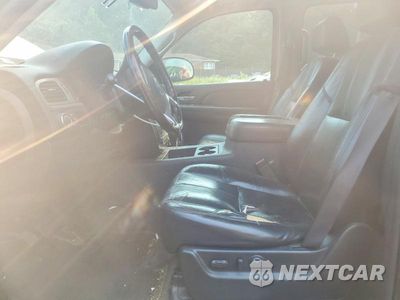 Zdjęcie 7 z 12 samochodu: 2008 GMC YUKON XL DENALI VIN:1GKFK668X8J126588 - miniatura