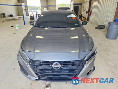 Piąte zdjęcie samochodu w środku: 2024 NISSAN ALTIMA SV VIN:1N4BL4DV1RN383868 - miniatura