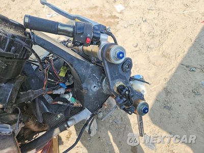Zdjęcie 7 z 8 samochodu: 2006 SUZUKI GSX-R600 K6 VIN:JS1GN7DA262105013 - miniatura