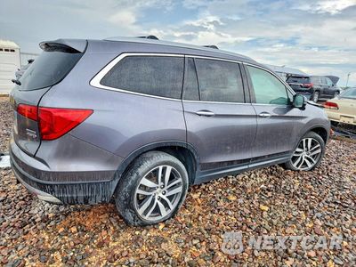 Trzecie zdjęcie samochodu z tyłu: 2018 HONDA PILOT TOURING VIN:5FNYF6H93JB037781 - miniatura