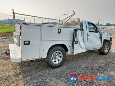 Trzecie zdjęcie samochodu z tyłu: 2016 CHEVROLET SILVERADO K1500 VIN:1GBNKNEC8GZ178393 - miniatura