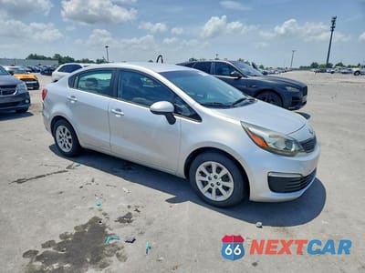 Czwarte zdjęcie samochodu z boku: 2017 KIA RIO LX VIN:KNADM4A32H6074743 - miniatura