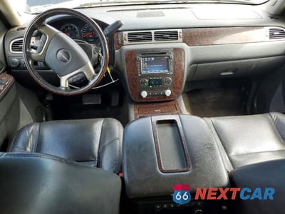 Zdjęcie 8 z 13 samochodu: 2012 GMC YUKON DENALI VIN:1GKS2EEF0CR124285 - miniatura
