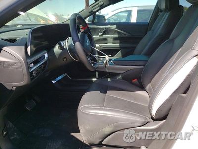 Zdjęcie 7 z 12 samochodu: 2024 CADILLAC LYRIQ LUXURY VIN:1GYKPPRK4RZ117469 - miniatura