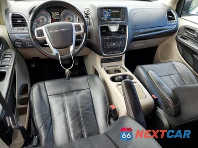 Zdjęcie 8 z 14 samochodu: 2016 CHRYSLER TOWN & COUNTRY TOURING L VIN:2C4RC1CG0GR200809 - miniatura