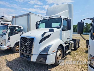 2019 VOLVO VNL SEMI TRUCK 4V4NC9EG9KN222229 - główne zdjęcie licytacji z USA - miniatura