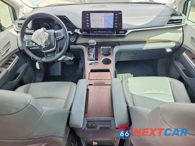 Zdjęcie 8 z 13 samochodu: 2023 TOYOTA SIENNA XLE VIN:5TDJRKEC6PS171965 - miniatura