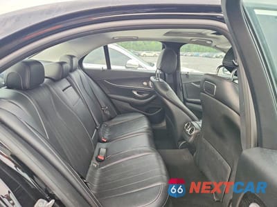 Zdjęcie 10 z 12 samochodu: 2018 MERCEDES-BENZ E 300 VIN:WDDZF4JB2JA375967 - miniatura