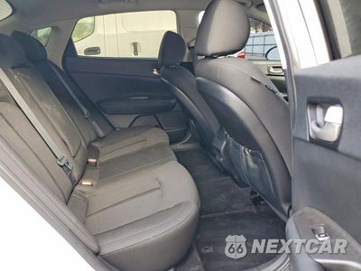 Zdjęcie 10 z 12 samochodu: 2018 KIA OPTIMA LX VIN:5XXGT4L33JG225211 - miniatura