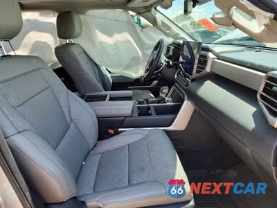 Zdjęcie 7 z 12 samochodu: 2022 TOYOTA TUNDRA CREWMAX LIMITED VIN:5TFJA5DBXNX016859 - miniatura