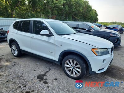 Czwarte zdjęcie samochodu z boku: 2014 BMW X3 XDRIVE28I VIN:5UXWX9C54E0D43582 - miniatura