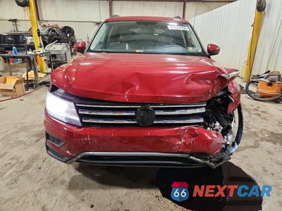 Piąte zdjęcie samochodu w środku: 2019 VOLKSWAGEN TIGUAN SE VIN:3VV2B7AX5KM104444 - miniatura