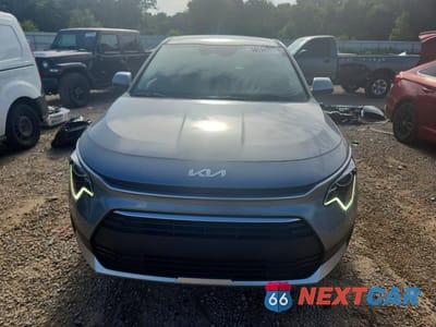 Piąte zdjęcie samochodu w środku: 2026 KIA NIRO LX VIN:KNDCP3LE2T5324589 - miniatura