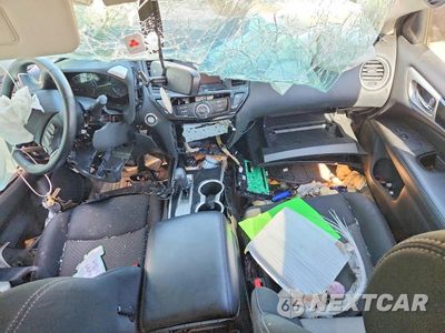 Zdjęcie 8 z 13 samochodu: 2018 NISSAN PATHFINDER SV VIN:5N1DR2MN0JC648281 - miniatura