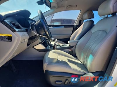 Zdjęcie 7 z 12 samochodu: 2016 HYUNDAI SONATA PLUG-IN HYBRID LIMITED VIN:KMHE54L27GA029619 - miniatura