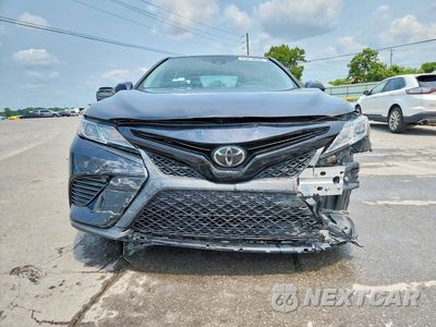 Piąte zdjęcie samochodu w środku: 2020 TOYOTA CAMRY SE VIN:4T1G11AK7LU370985 - miniatura