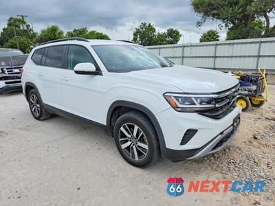 Czwarte zdjęcie samochodu z boku: 2023 VOLKSWAGEN ATLAS SE VIN:1V2DP2CA2PC556797 - miniatura