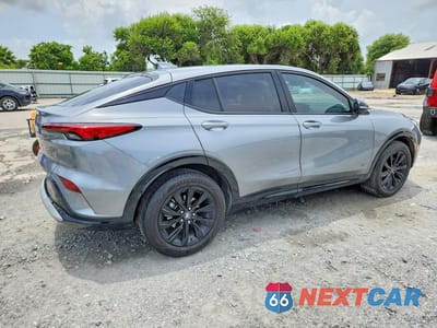 Trzecie zdjęcie samochodu z tyłu: 2025 BUICK ENVISTA SPORT TOURING VIN:KL47LBEP4SB083389 - miniatura