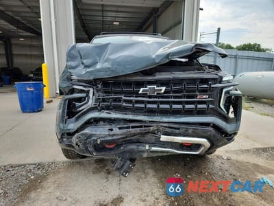 Piąte zdjęcie samochodu w środku: 2025 CHEVROLET TAHOE K1500 Z71 VIN:1GNS6PRD8SR167461 - miniatura