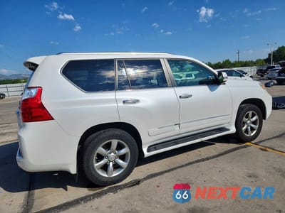 Trzecie zdjęcie samochodu z tyłu: 2012 LEXUS GX 460 PREMIUM VIN:JTJJM7FX9C5038756 - miniatura