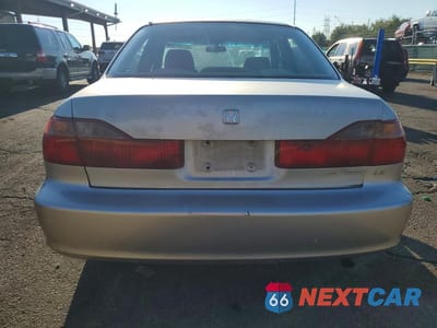 Zdjęcie 6 z 12 samochodu: 1999 HONDA ACCORD LX VIN:1HGCG5641XA026211 - miniatura