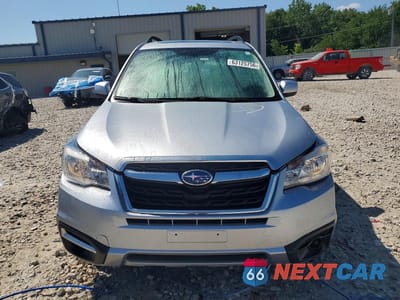 Piąte zdjęcie samochodu w środku: 2018 SUBARU FORESTER 2.5I PREMIUM VIN:JF2SJAEC1JH610220 - miniatura