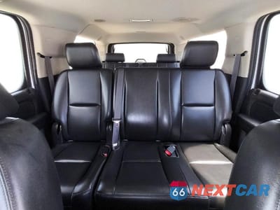 Zdjęcie 10 z 13 samochodu: 2013 CHEVROLET SUBURBAN K1500 VIN:1GNSK5E7XDR269704 - miniatura