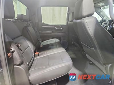 Zdjęcie 10 z 12 samochodu: 2026 GMC SIERRA K1500 SLT VIN:1GTUUDED5TZ192167 - miniatura