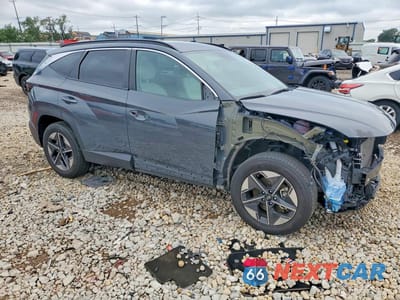 Czwarte zdjęcie samochodu z boku: 2025 HYUNDAI TUCSON SEL VIN:5NMJB3DE5SH537245 - miniatura