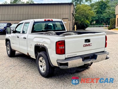 Trzecie zdjęcie samochodu z tyłu: 2016 GMC SIERRA K1500 VIN:1GTV2LEH6GZ228610 - miniatura