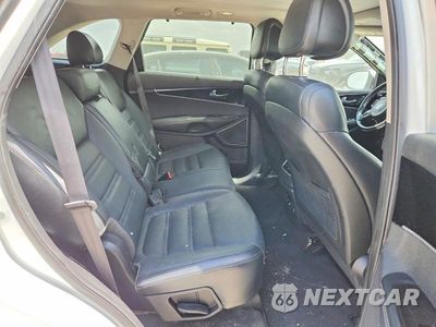 Zdjęcie 11 z 13 samochodu: 2016 KIA SORENTO SX V6 VIN:5XYPK4A56GG107715 - miniatura