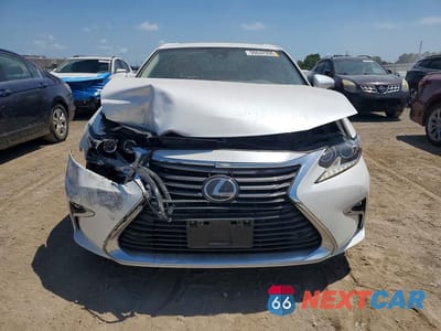 Piąte zdjęcie samochodu w środku: 2017 LEXUS ES 350 VIN:58ABK1GG1HU077240 - miniatura