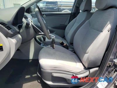 Zdjęcie 7 z 13 samochodu: 2017 HYUNDAI ACCENT SE VIN:KMHCT4AE2HU182970 - miniatura