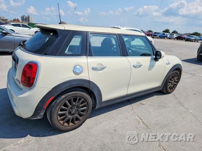 Trzecie zdjęcie samochodu z tyłu: 2020 MINI COOPER S VIN:WMWXU9C07L2L56292 - miniatura