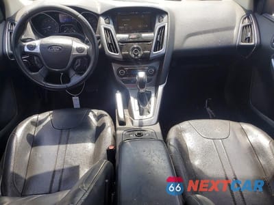 Zdjęcie 8 z 12 samochodu: 2013 FORD FOCUS TITANIUM VIN:1FADP3N23DL141969 - miniatura