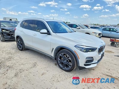 Czwarte zdjęcie samochodu z boku: 2019 BMW X5 XDRIVE40I VIN:5UXCR6C57KLL13866 - miniatura