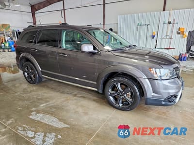 Czwarte zdjęcie samochodu z boku: 2018 DODGE JOURNEY CROSSROAD VIN:3C4PDDGG7JT430366 - miniatura