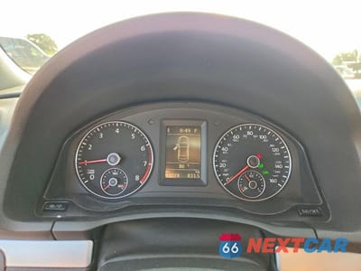 Zdjęcie 9 z 12 samochodu: 2013 VOLKSWAGEN EOS KOMFORT VIN:WVWBW8AH1DV003072 - miniatura