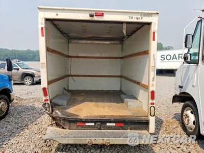 Zdjęcie 6 z 12 samochodu: 2012 GMC SAVANA BOX TRUCK VIN:1GDY72BA4C1903293 - miniatura