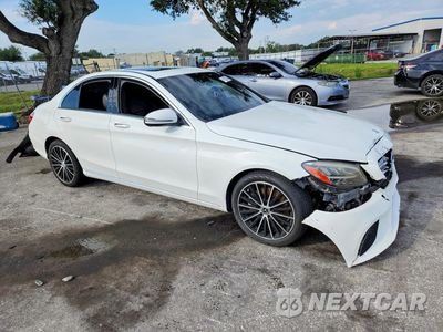 Czwarte zdjęcie samochodu z boku: 2019 MERCEDES-BENZ C 300 VIN:WDDWF8DB0KR482086 - miniatura