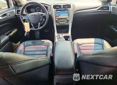 Zdjęcie 8 z 12 samochodu: 2017 FORD FUSION SE VIN:3FA6P0H97HR412099 - miniatura