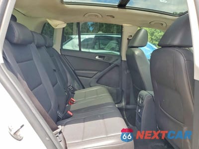 Zdjęcie 10 z 12 samochodu: 2010 VOLKSWAGEN TIGUAN SE VIN:WVGBV7AX7AW532662 - miniatura