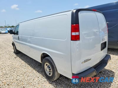 Drugie zdjęcie samochodu z przodu: 2021 CHEVROLET EXPRESS 3500 CARGO DELIVERY VAN VIN:1GCZGHF17M1179753 - miniatura